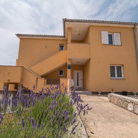 Apartments Sanjin Kornic Exterior photo